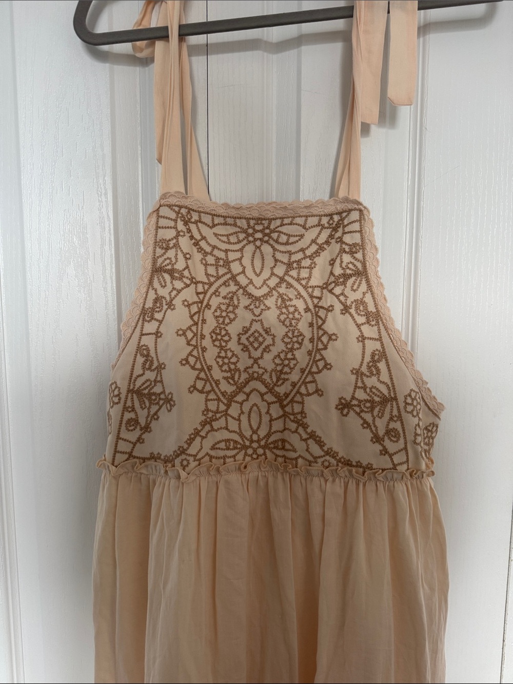 In Loom Peach Cream 100% Cotton Embroidered Tiered Maxi Dress Size L Tie Shoulde - Picture 3 of 8